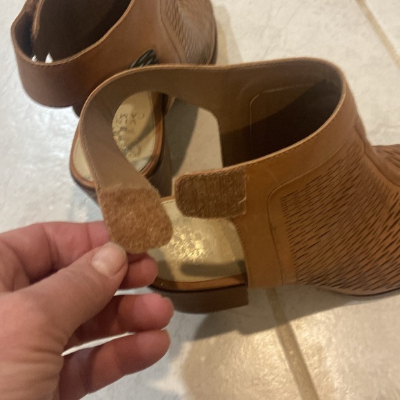 Vince Camuto, Perp toe booty sandals - Picture 5 of 5
